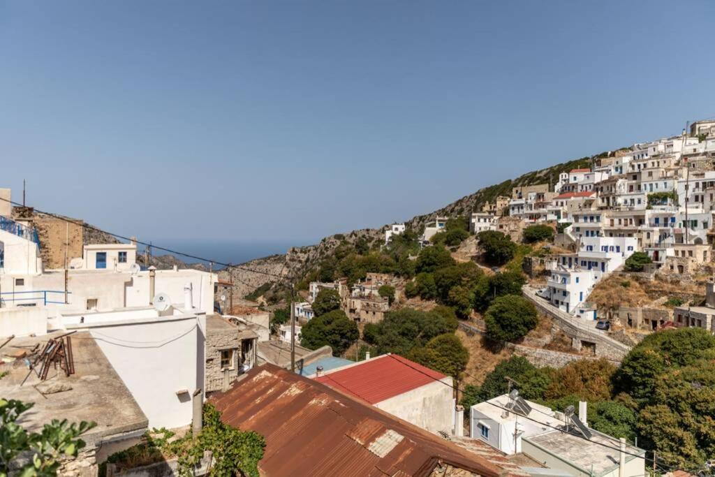 Δροσιά Villa Koronos Exterior foto